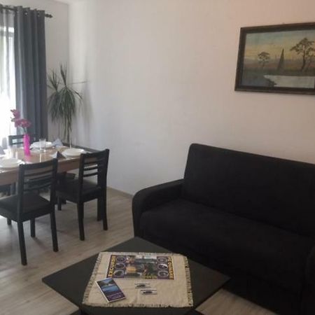 Garsoniera Simo Apartamento Orşova Exterior foto